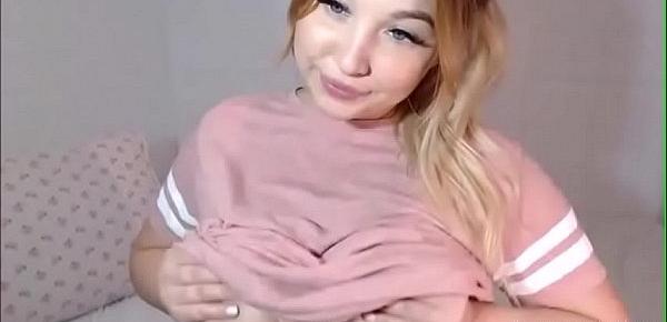  Jasmin girls flashing tits during free webcam shows